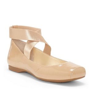 Jessica Simpson ballet flat
